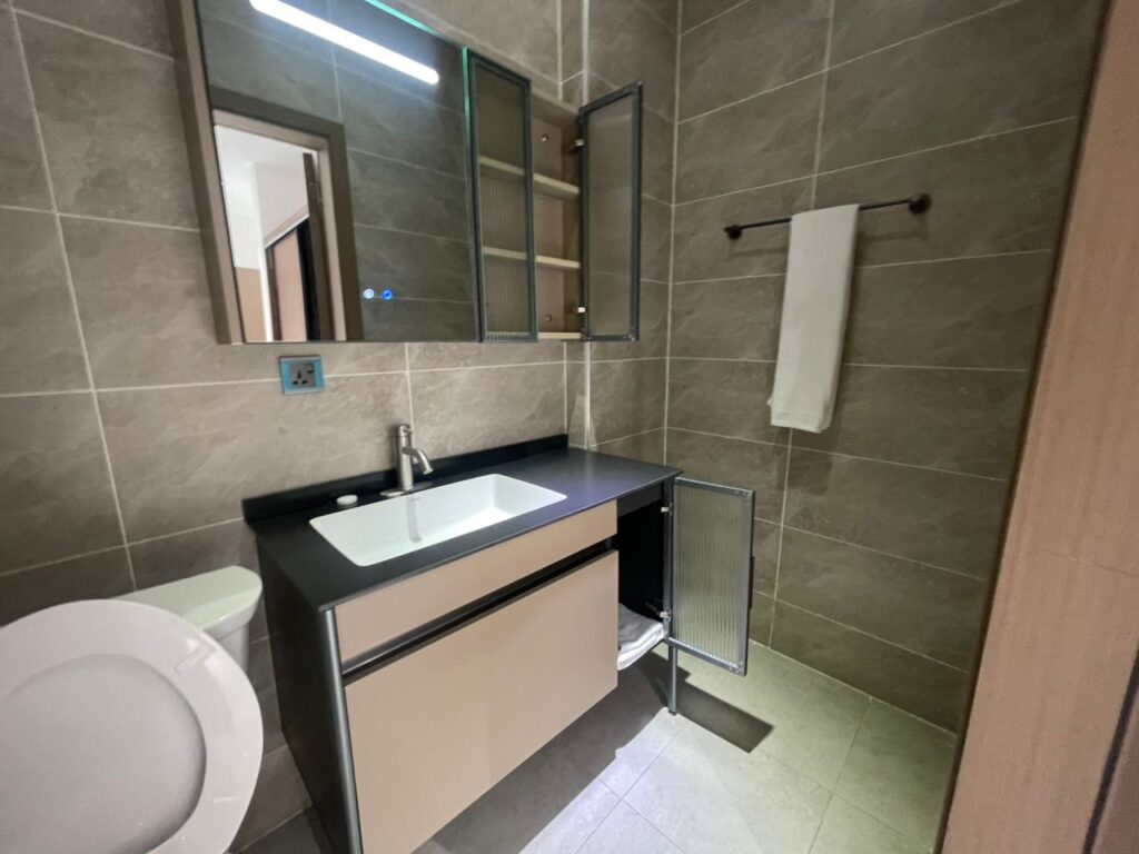 Modern 2-Bedroom Apartment in East Legon