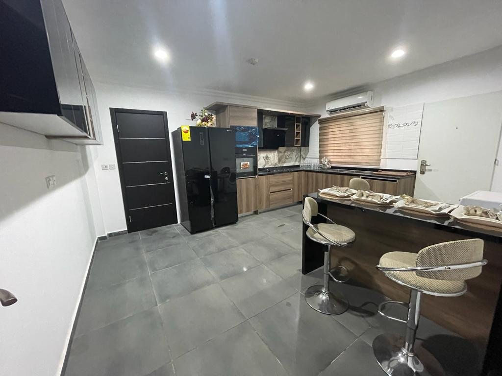 3 Bedroom Apartment In Airport Residential