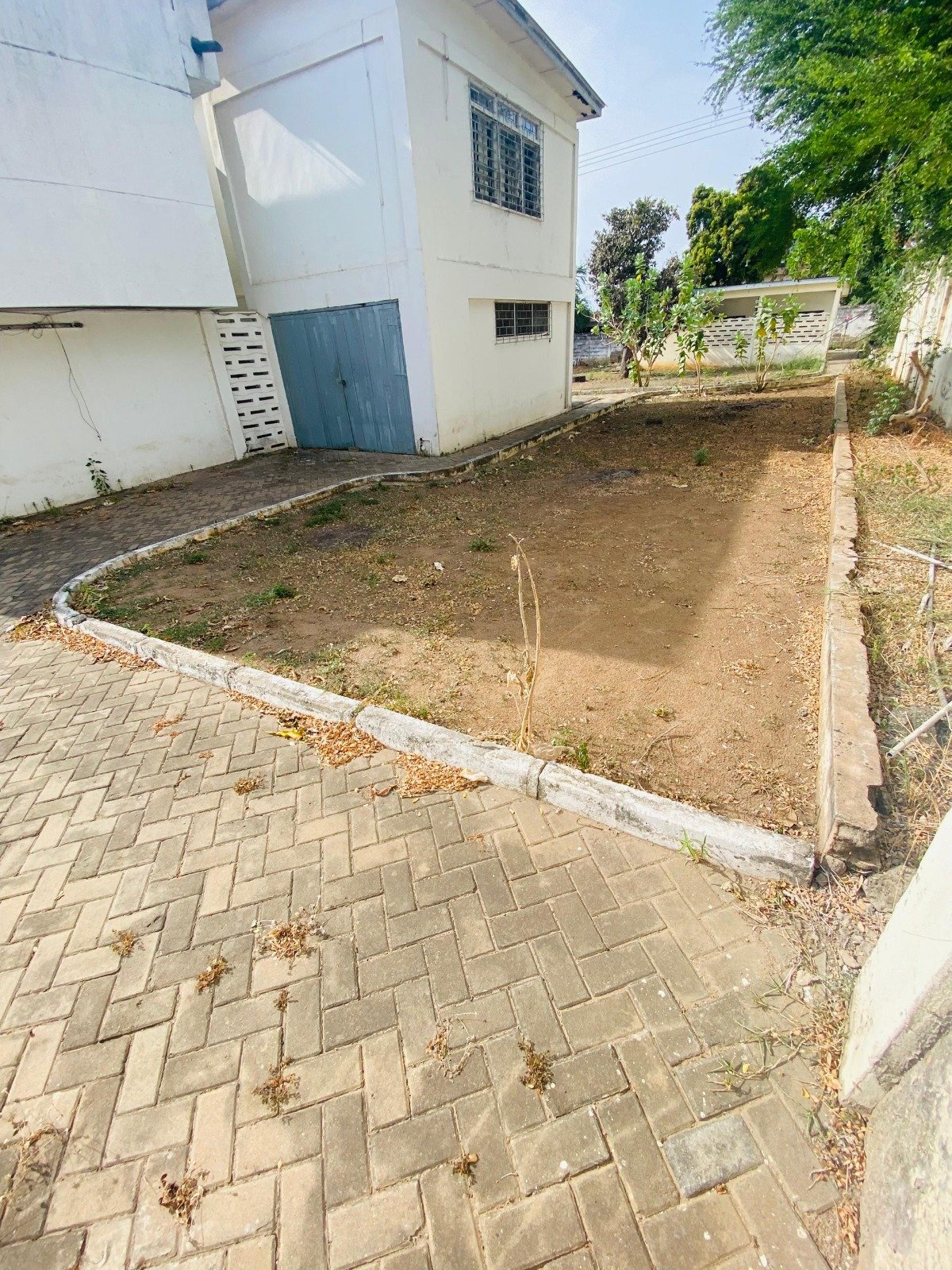 3 Plots of Prime Land for Sale In Airport Residential Area, Accra