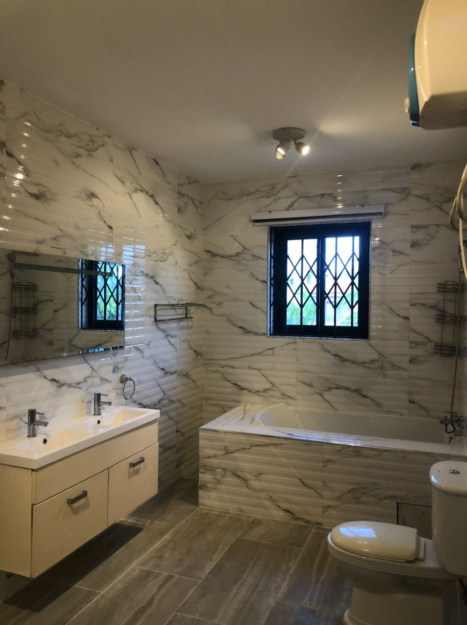 4 Bedroom House In Adjiringanor, East Legon