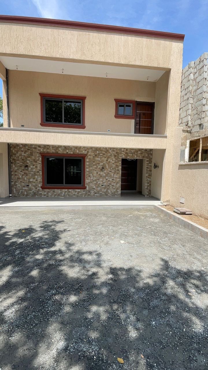 4 Bedroom House In Cantonments