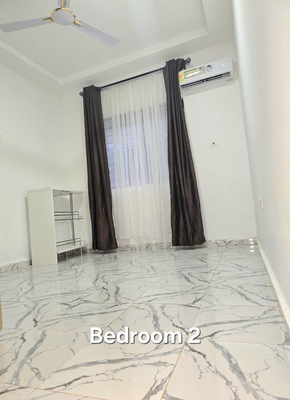 5 Bedroom House In Amasaman