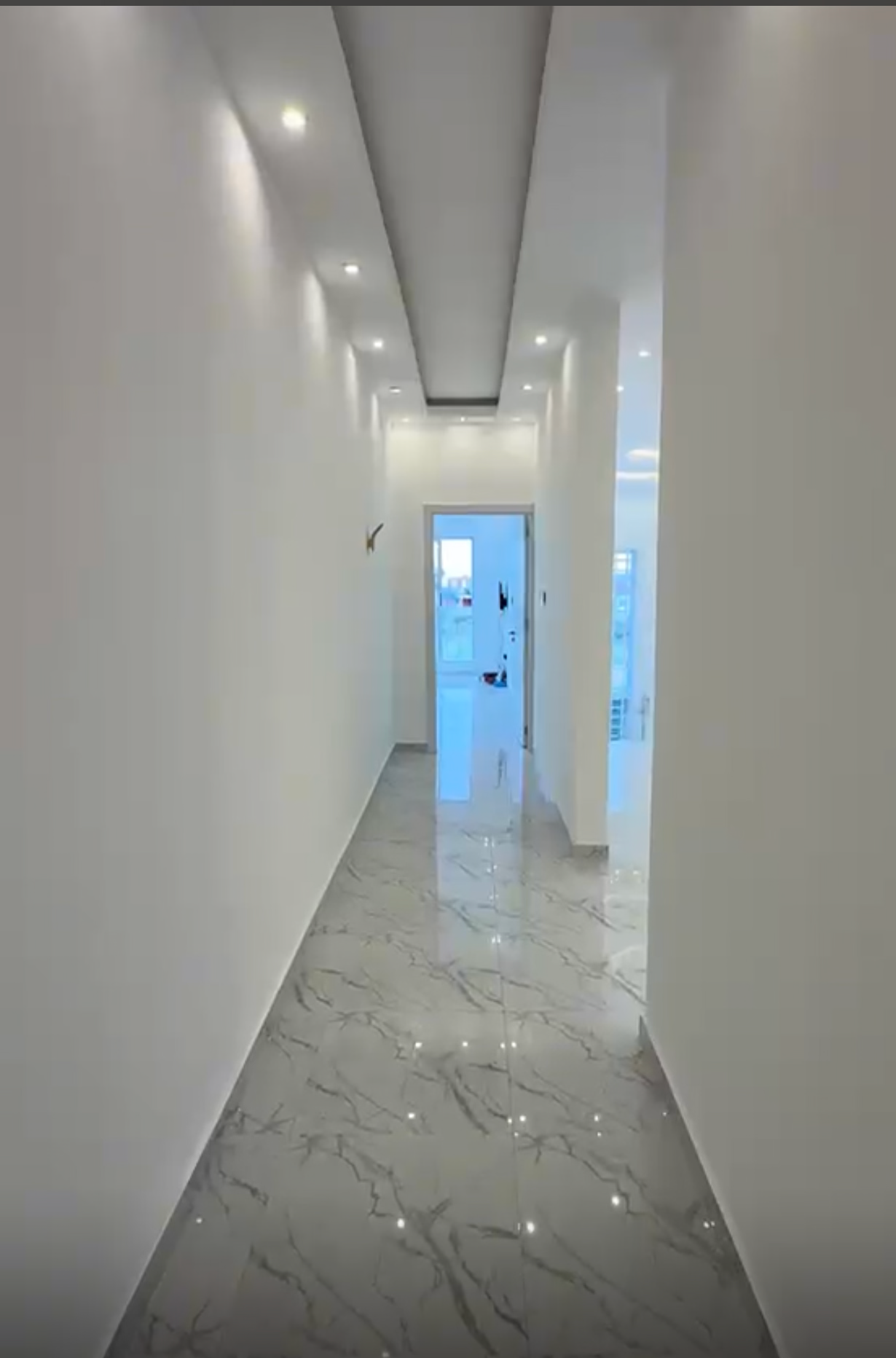 5 Bedroom House In Lakeside