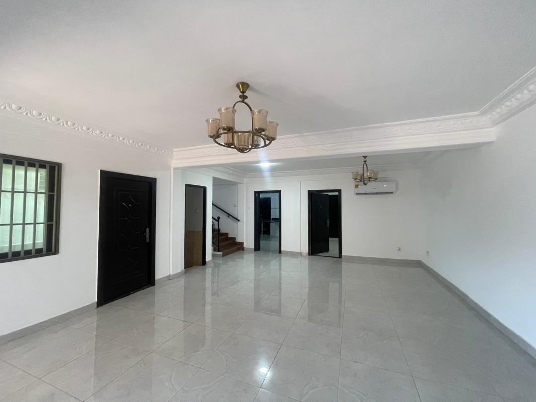Executive 4 Bedroom Townhouse in Cantonments