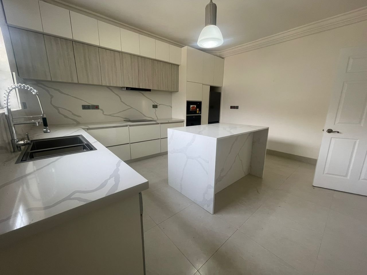 Executive 4 Bedroom Townhouse in Cantonments