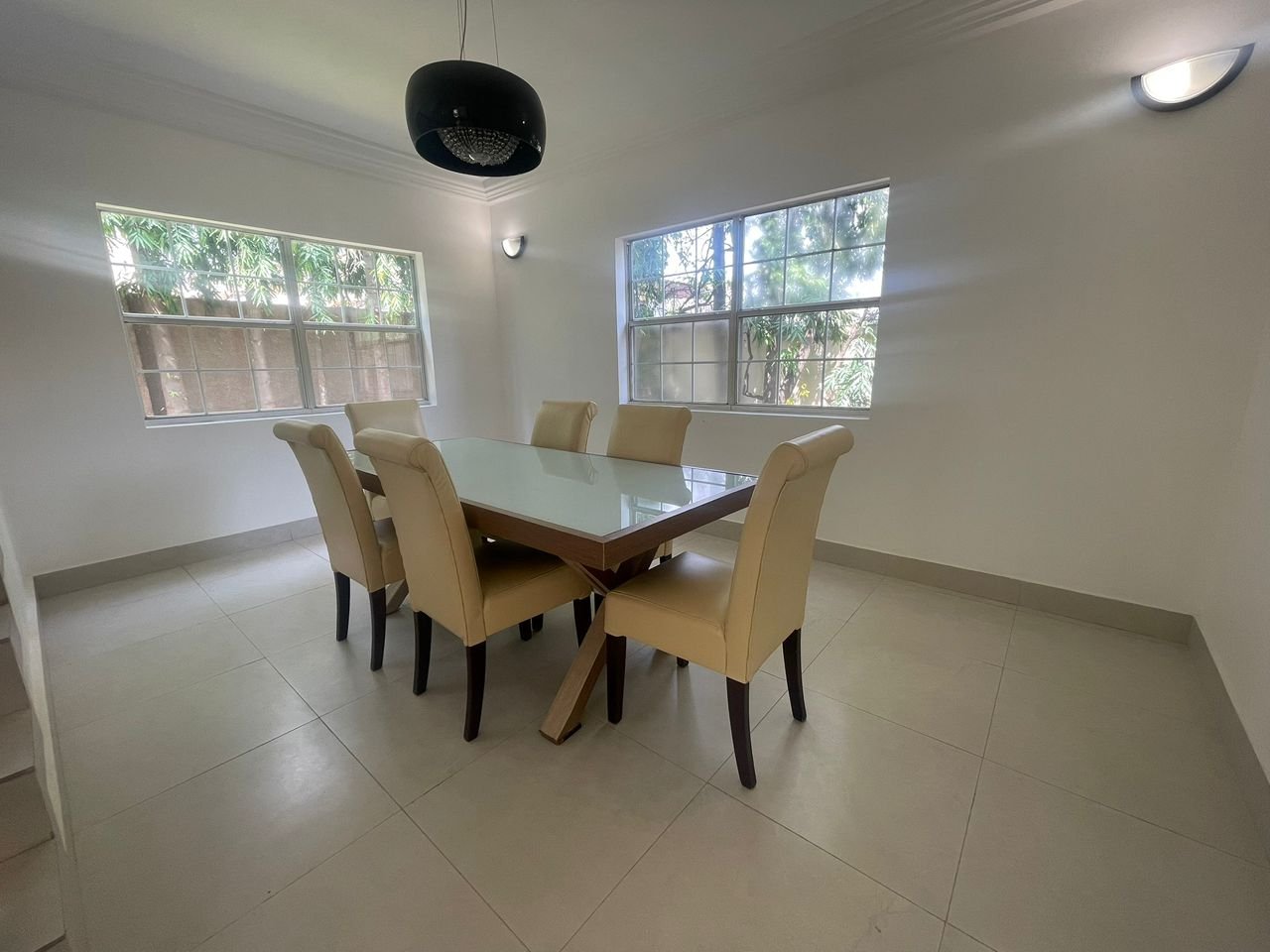 Executive 4 Bedroom Townhouse in Cantonments