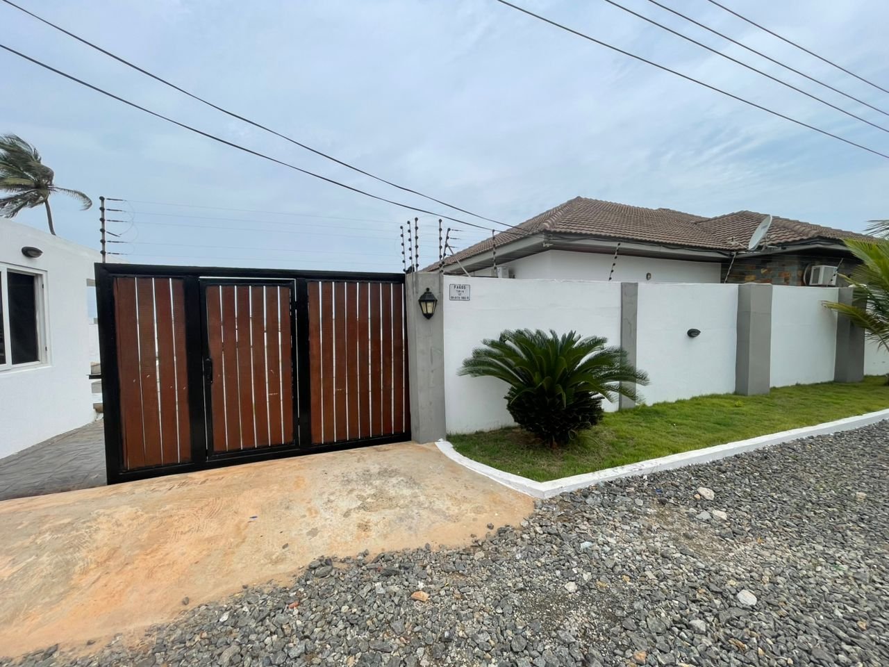 Executive 5 bedroom Beachfront Home in Prampram