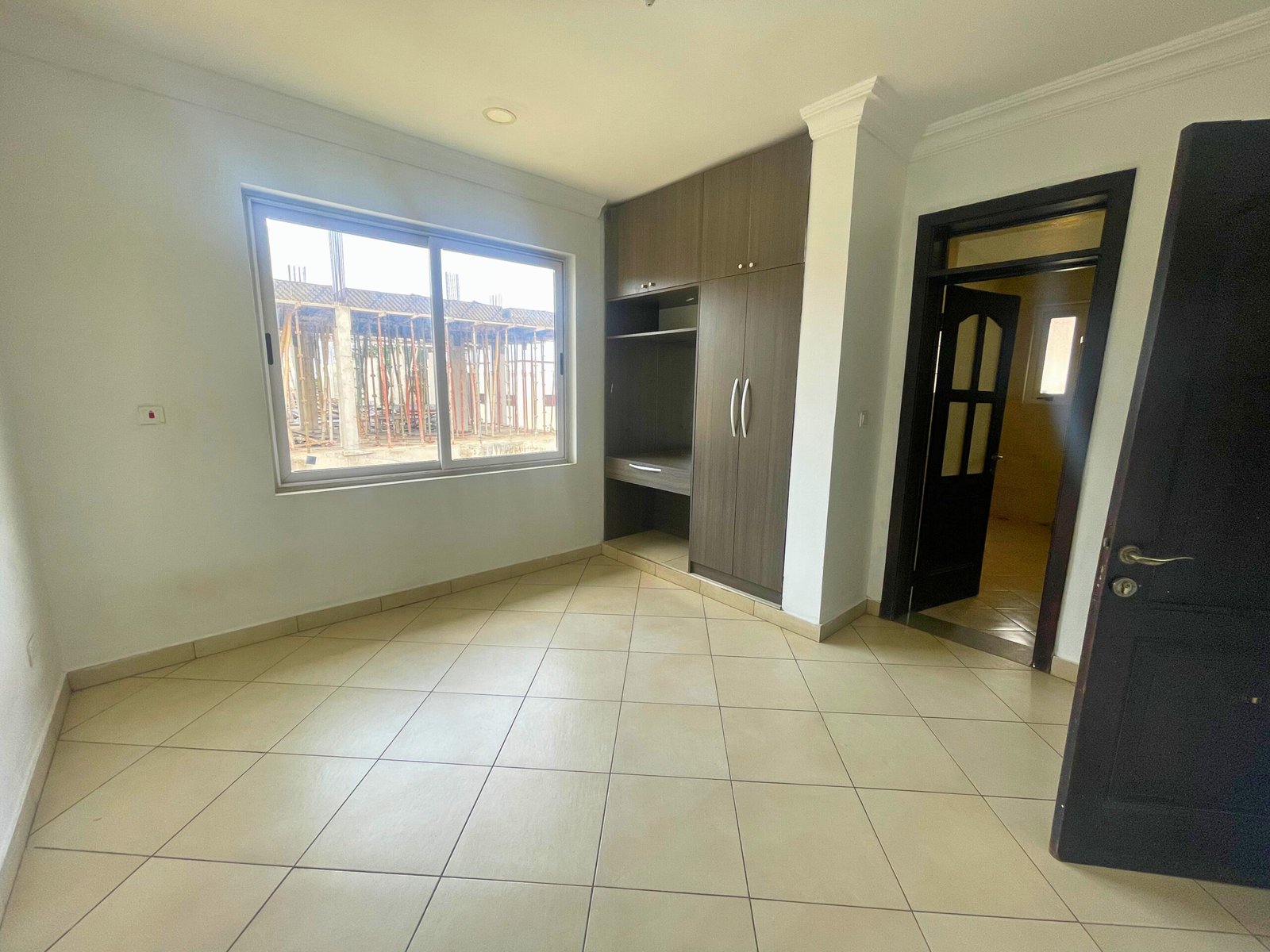 Executive Commercial Space in Adjiringanor East Legon