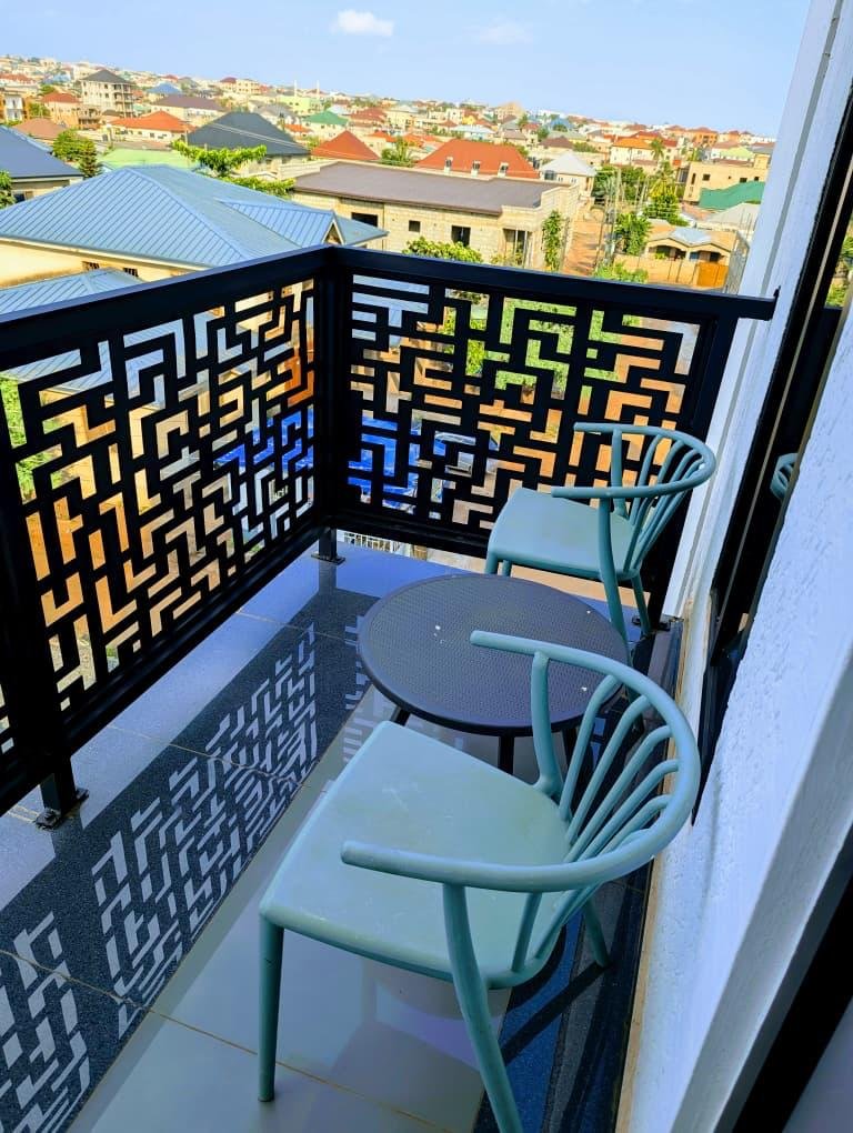 Executive Furnished Studio Apartment In Lakeside