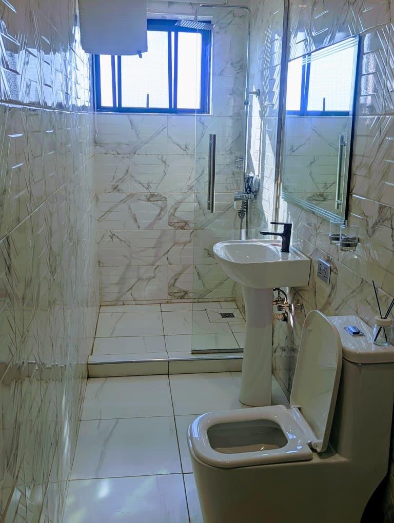 Executive Furnished Studio Apartment In Lakeside