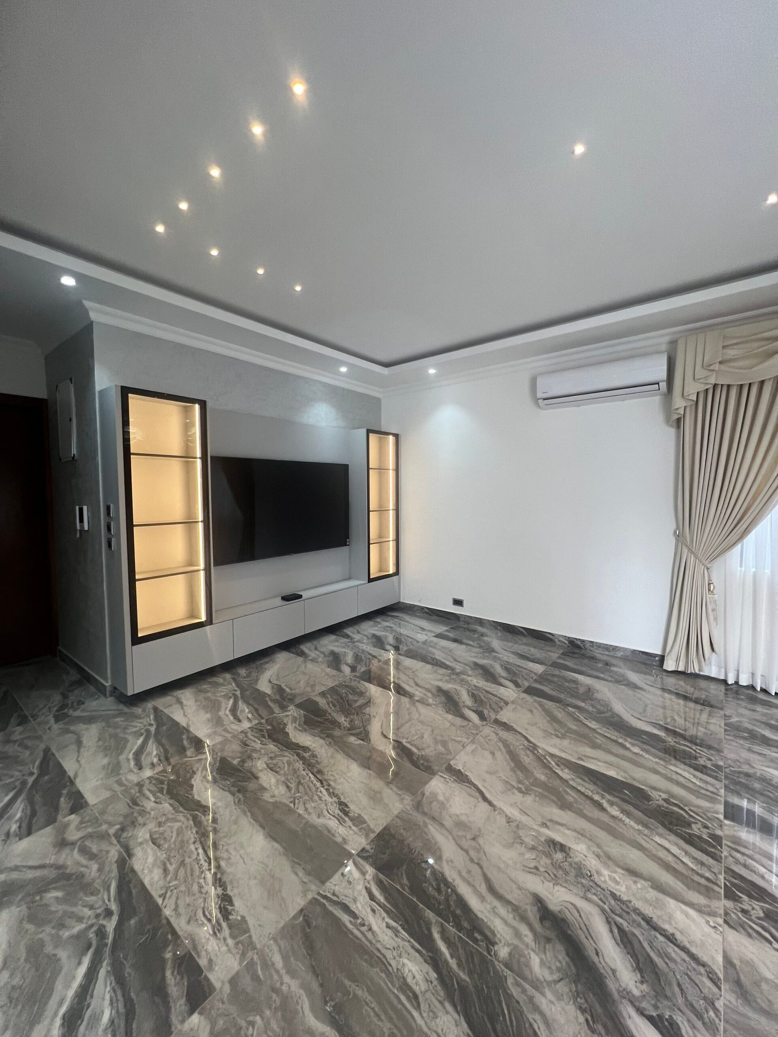 Luxurious 4 Bedroom Townhouse in East Legon For Rent