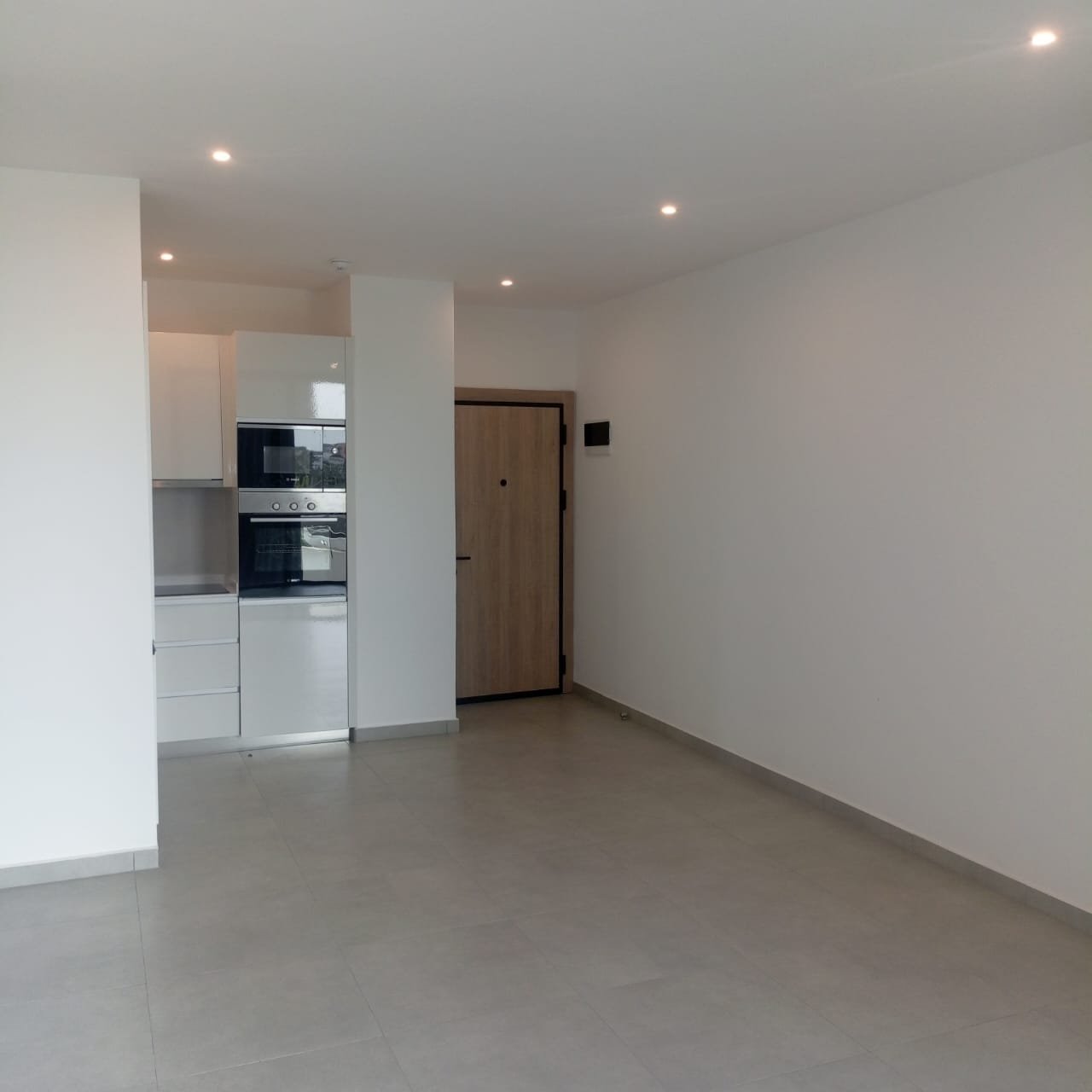 Luxury 1 Bedroom Apartment In Ridge