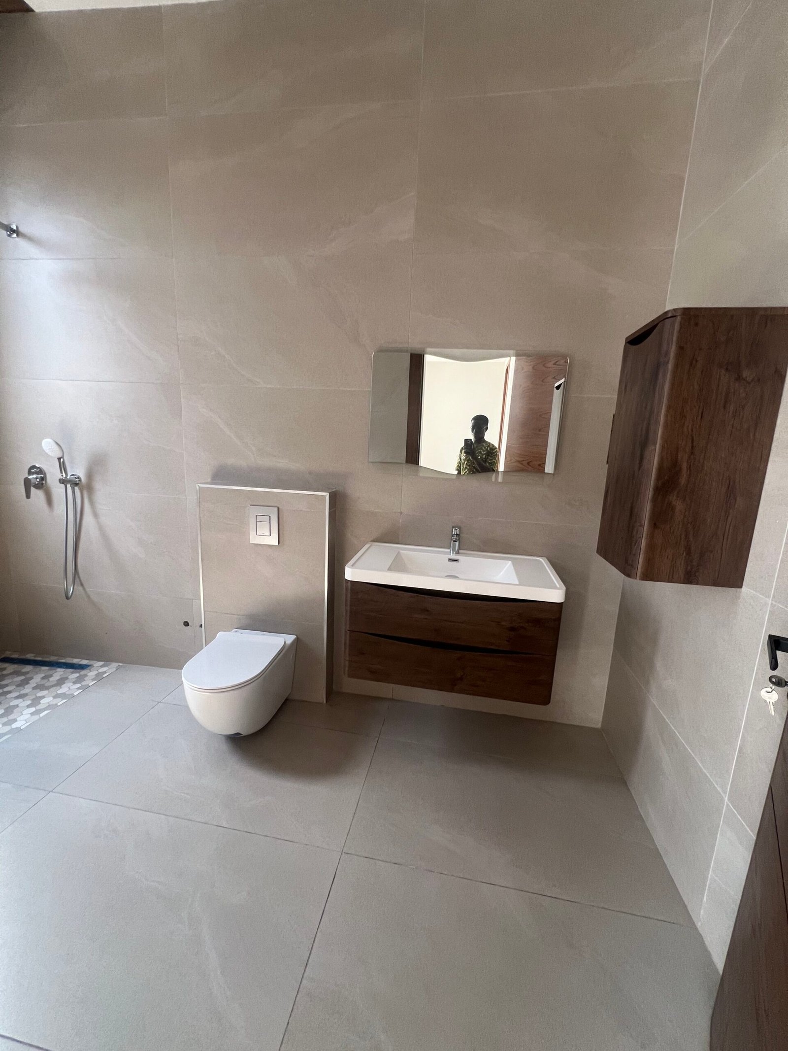 Luxury 4 Bedroom Townhome In East Legon