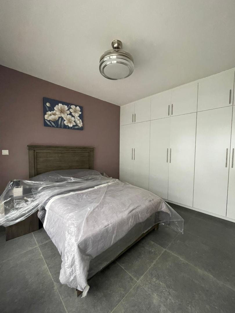 Modern 2 Bedroom Townhouse In Ayi Mensah