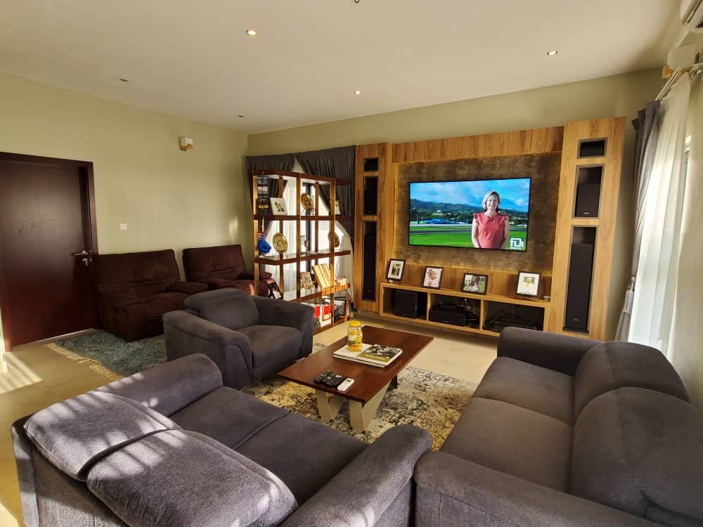 Modern 3 Bedroom Townhouse in Adenta