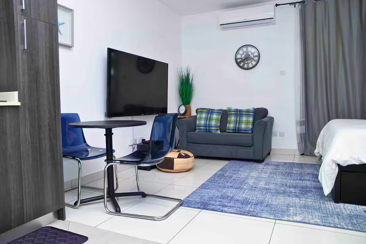 Modern Studio Apartment in Cantonments