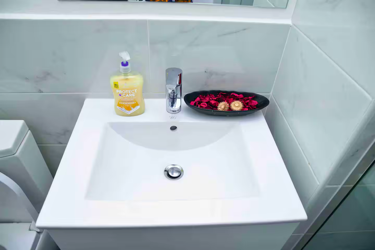 Modern Studio Apartment in Cantonments