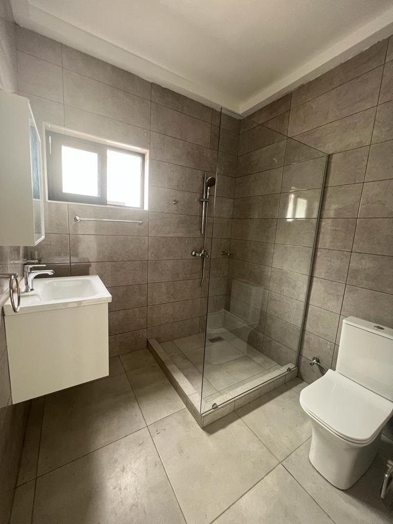 Prime 3 Bedroom Townhouse In East Airport