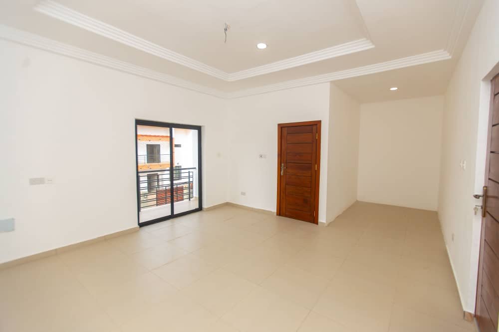Prime 3 Bedroom Townhouse In Oyarifa