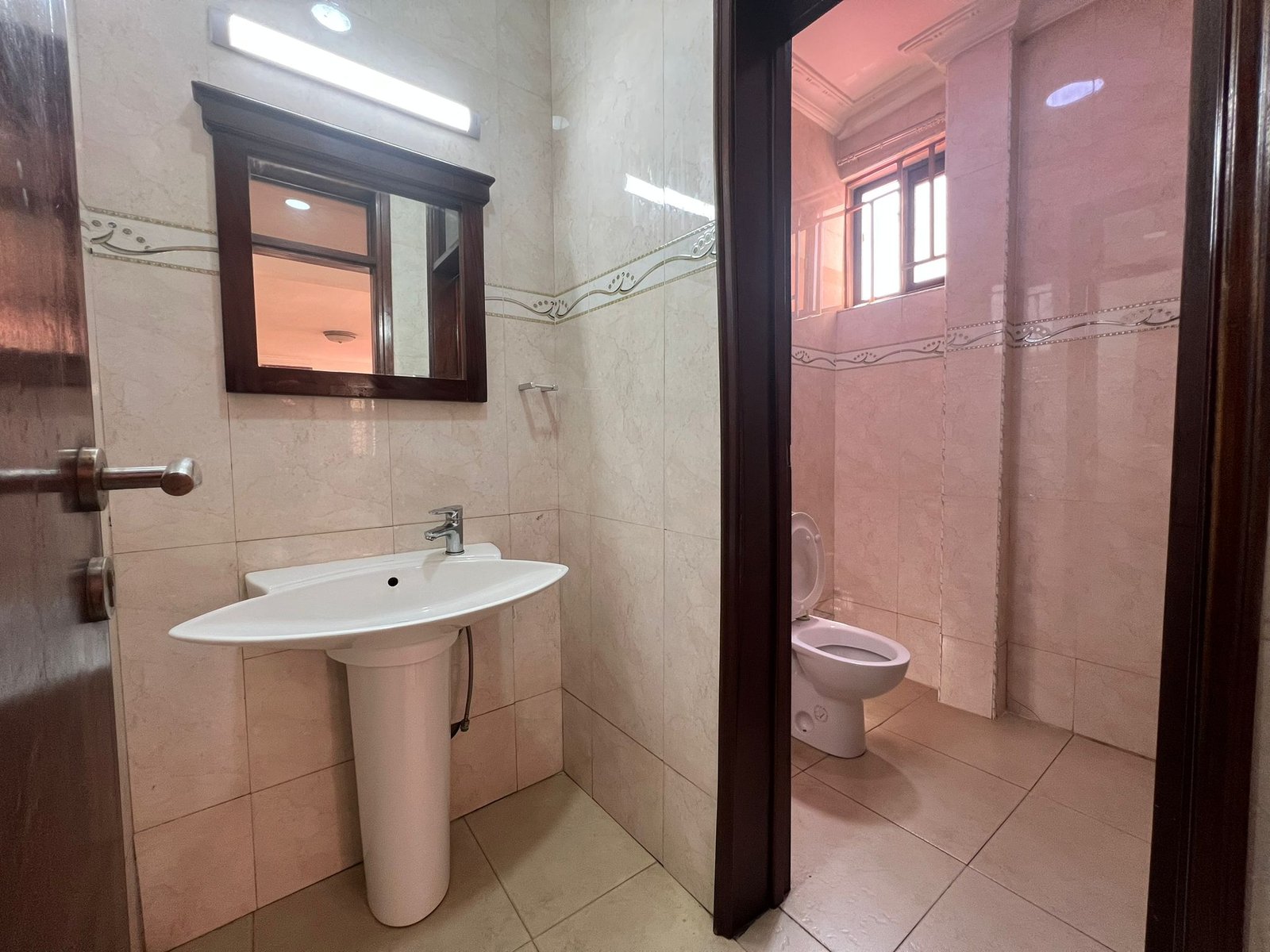 Prime 4 Bedroom House In Adjiringanor East Legon