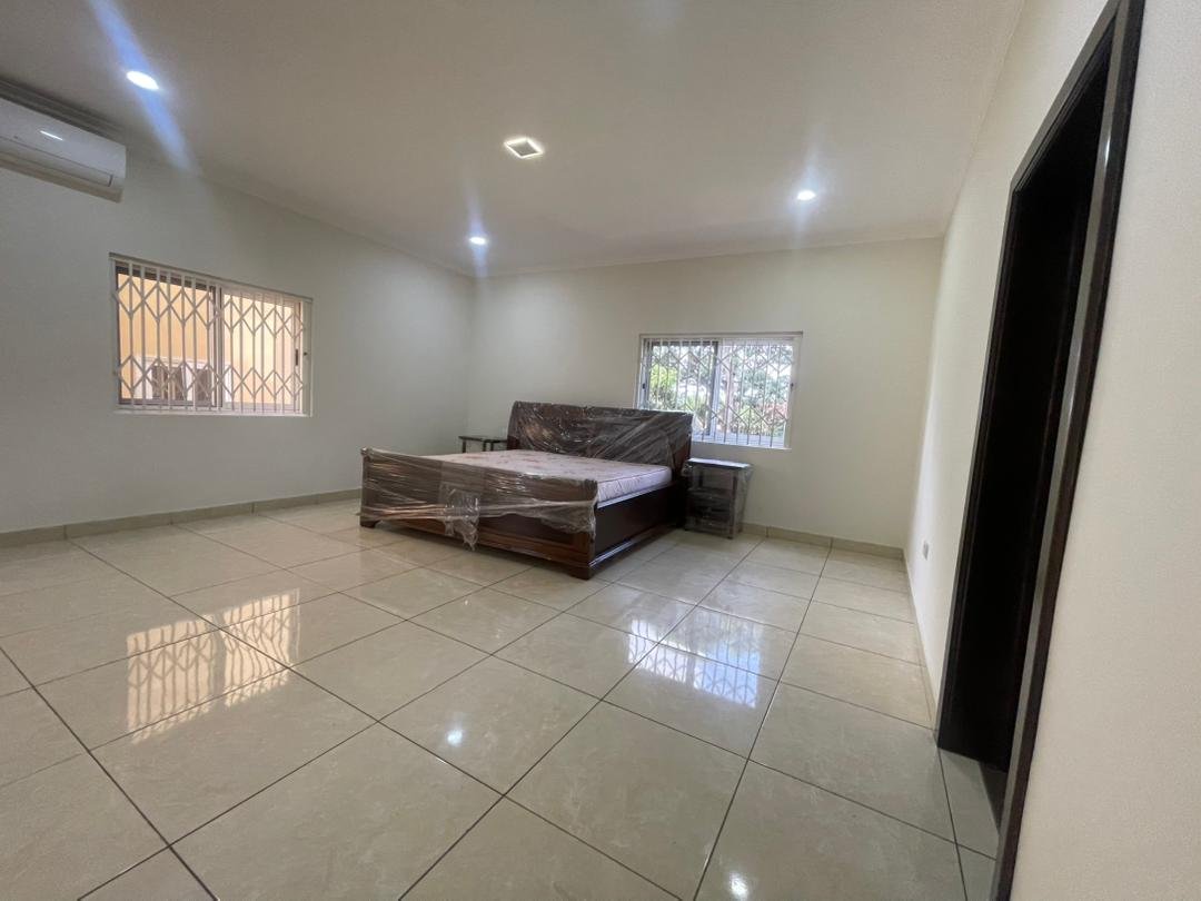 Prime 5 Bedroom Townhouse in Cantonments
