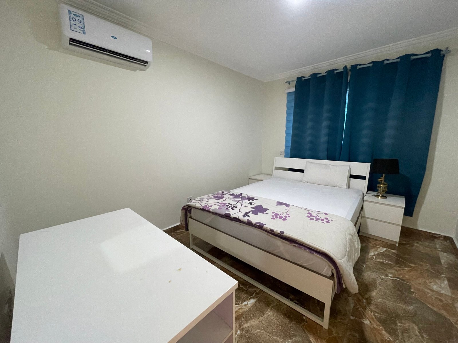 Upscale 4 Bedroom Apartment in Airport Residential