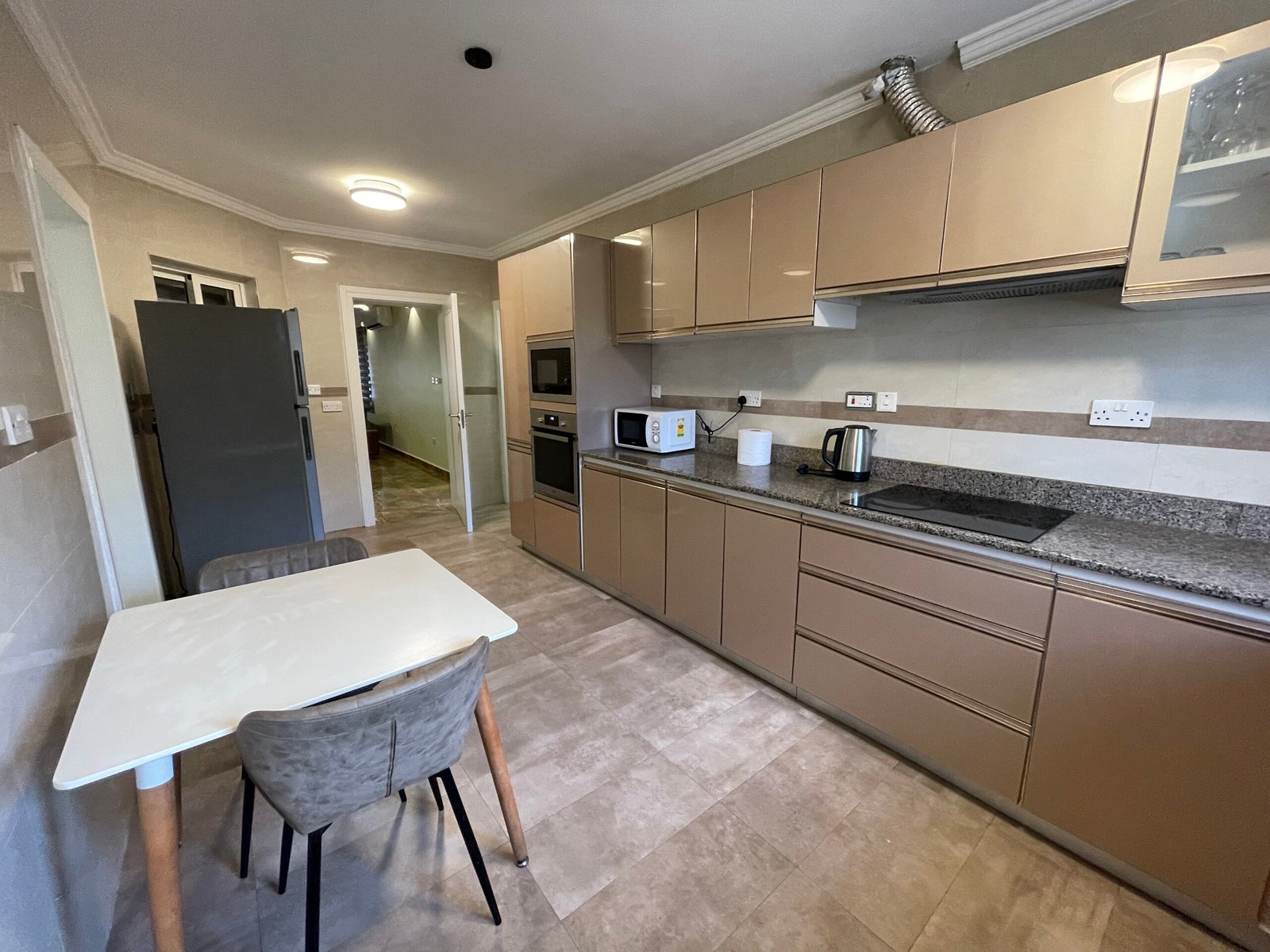 Upscale 4 Bedroom Apartment in Airport Residential