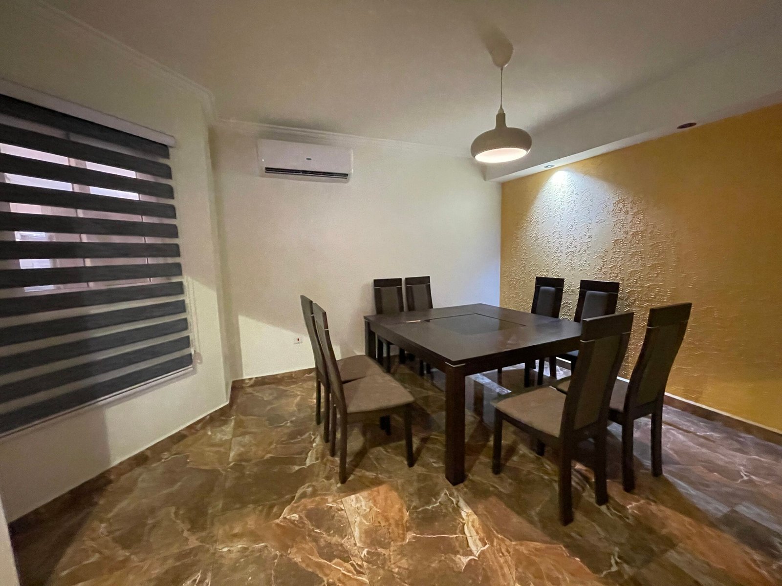 Upscale 4 Bedroom Apartment in Airport Residential