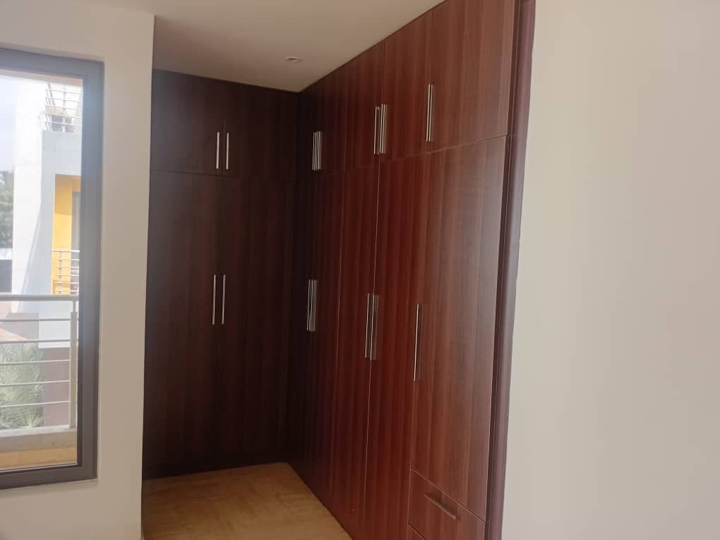 Executive 4 Bedroom Townhouse For Rent In Airport Residential Area