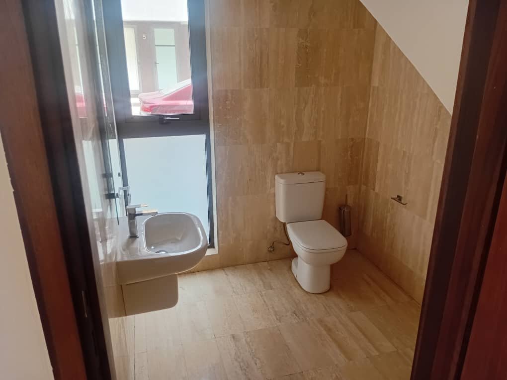 Executive 4 Bedroom Townhouse For Rent In Airport Residential Area