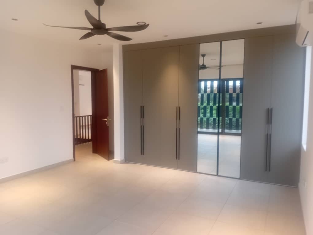 Luxury 3-Bedroom House with Home Office for Sale in Ashaley Botwe, Accra
