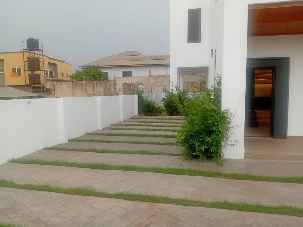 Luxury 3-Bedroom House with Home Office for Sale in Ashaley Botwe, Accra