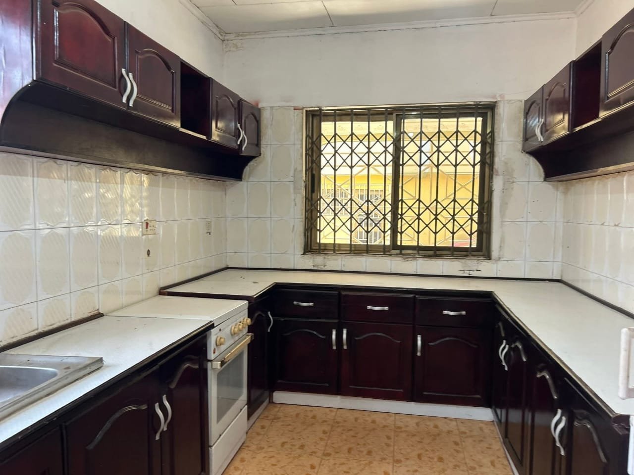 4-Bedroom House for Rent in Tema – Secure Family Living (Short & Long Stay Options)