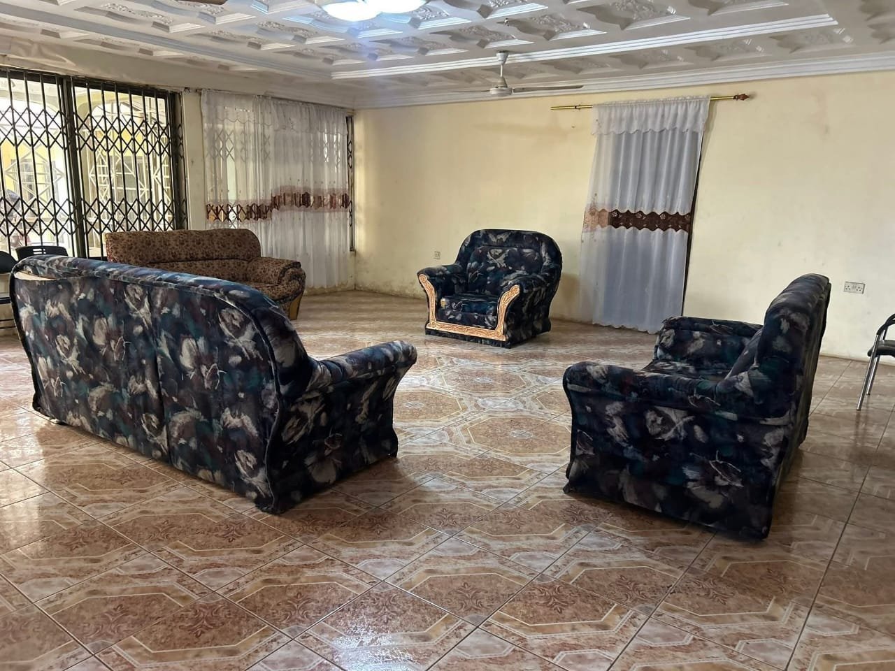 4-Bedroom House for Rent in Tema – Secure Family Living (Short & Long Stay Options)