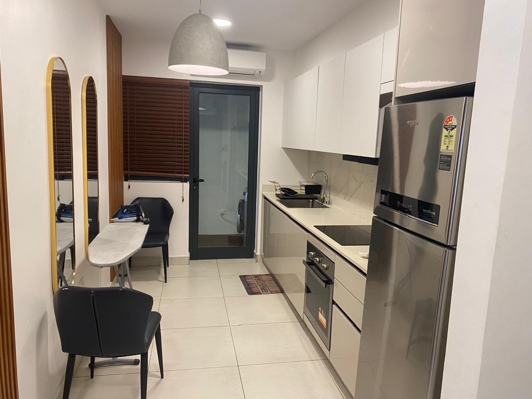 Executive 2 Bedroom Residence with Premium Amenities- North Ridge