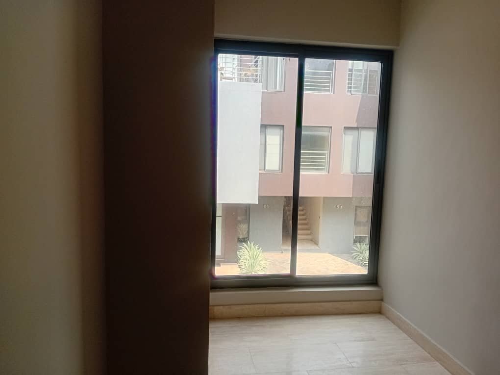 Executive 4 Bedroom Townhouse For Rent In Airport Residential Area