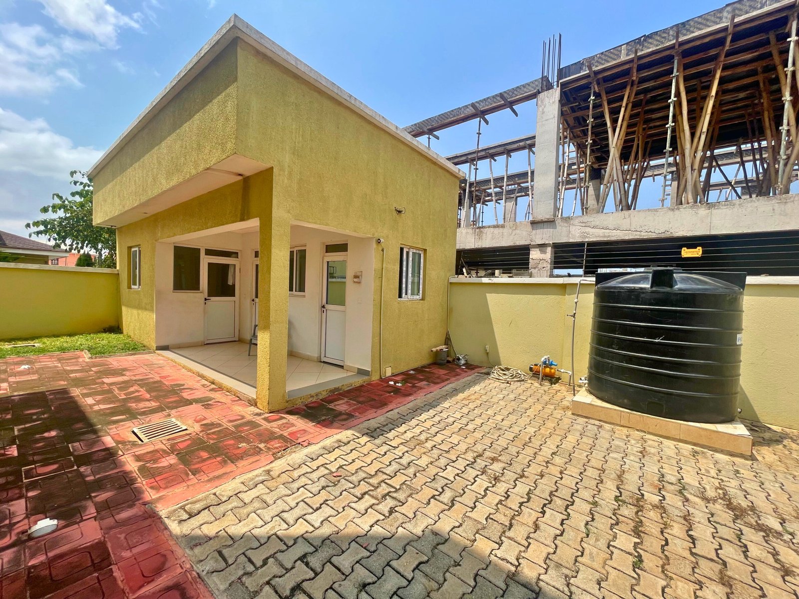 Executive Commercial Space in Adjiringanor East Legon