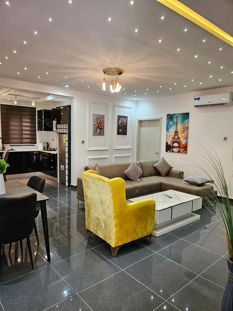 Executive One Bedroom Apartment in Lakeside Estate