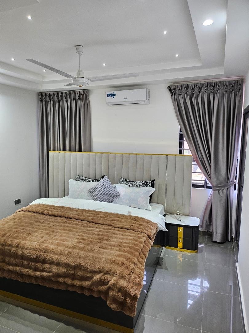 Executive One Bedroom Apartment in Lakeside Estate