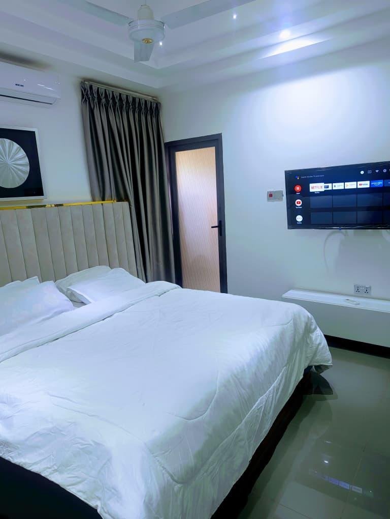 Executive Two Bedroom Fully Furnished Apartment in Lakeside Estate