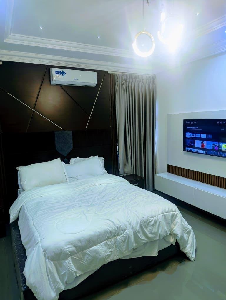 Executive Two Bedroom Fully Furnished Apartment in Lakeside Estate