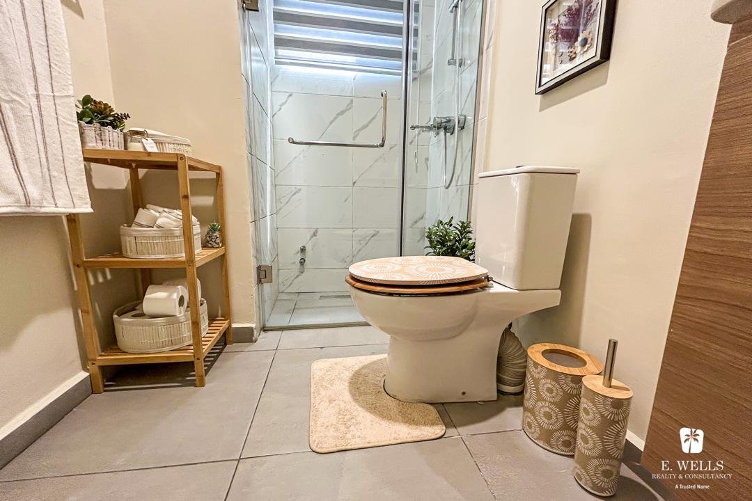 Luxury 1-Bedroom Furnished Apartment for Sale in Cantonments, Accra