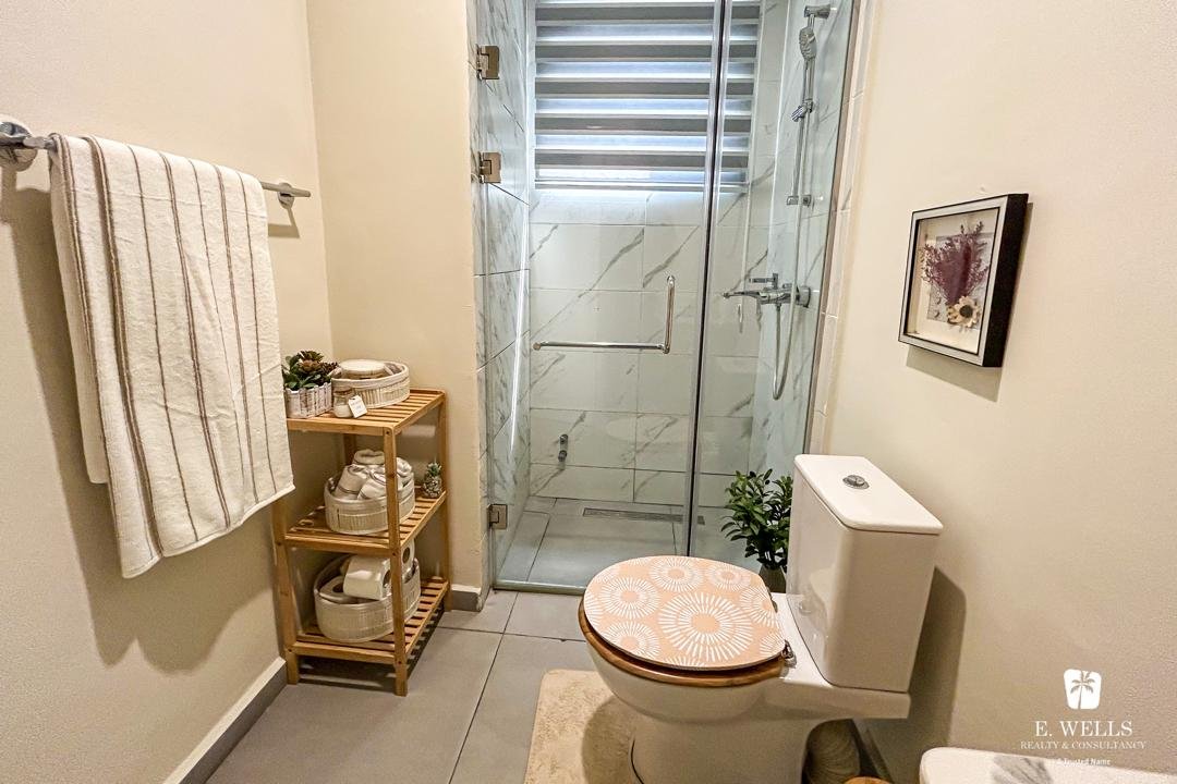 Luxury 1-Bedroom Furnished Apartment for Sale in Cantonments, Accra