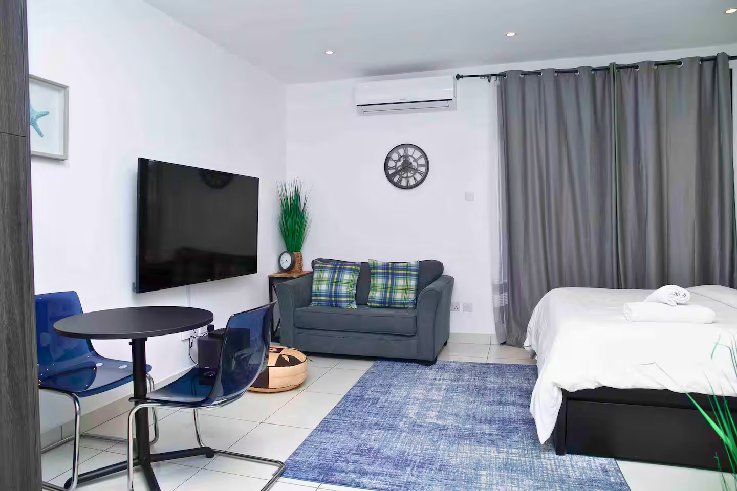 Modern Studio Apartment in Cantonments