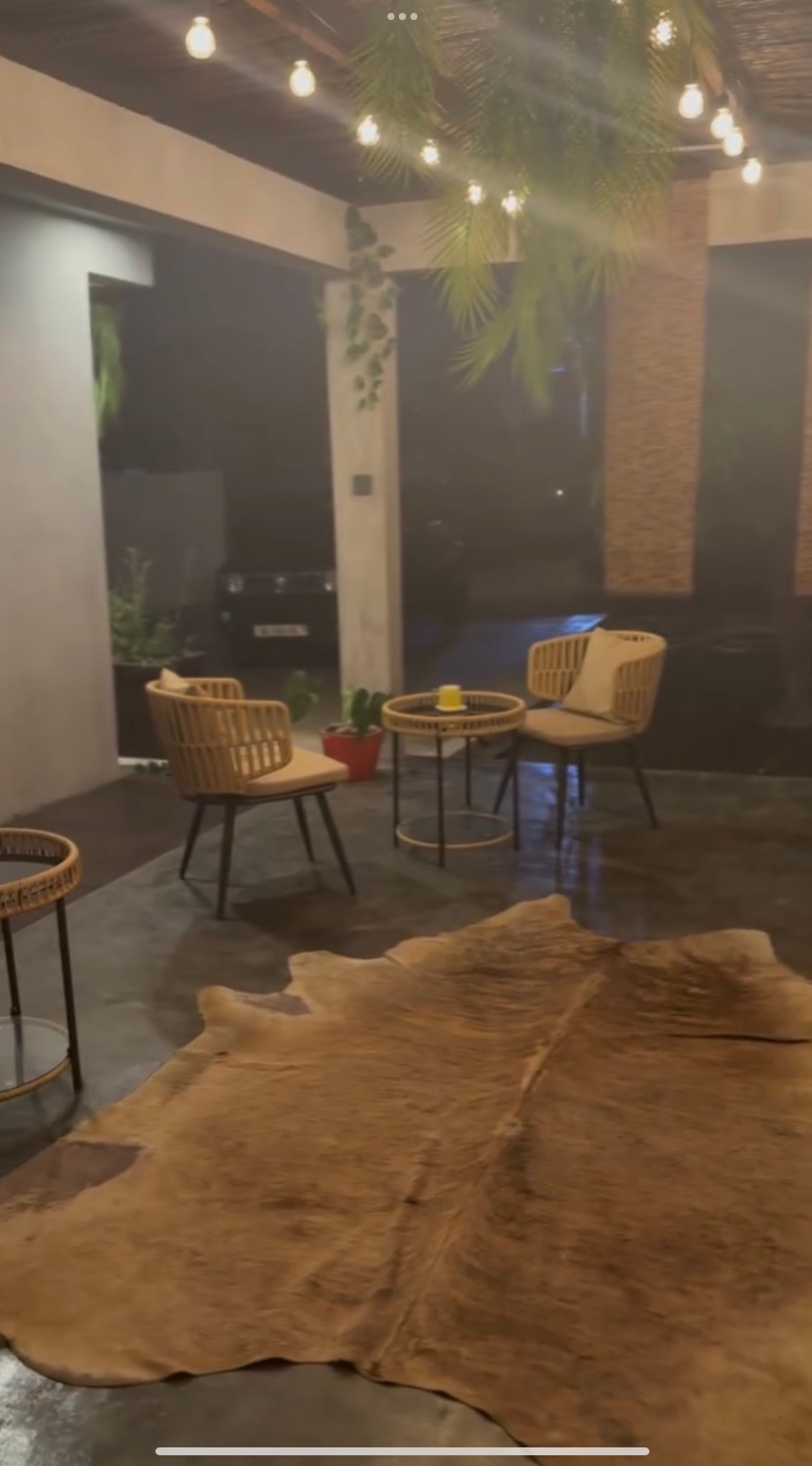 1-Bedroom Bungalow with outdoor Kitchen for Sale in Lakeside