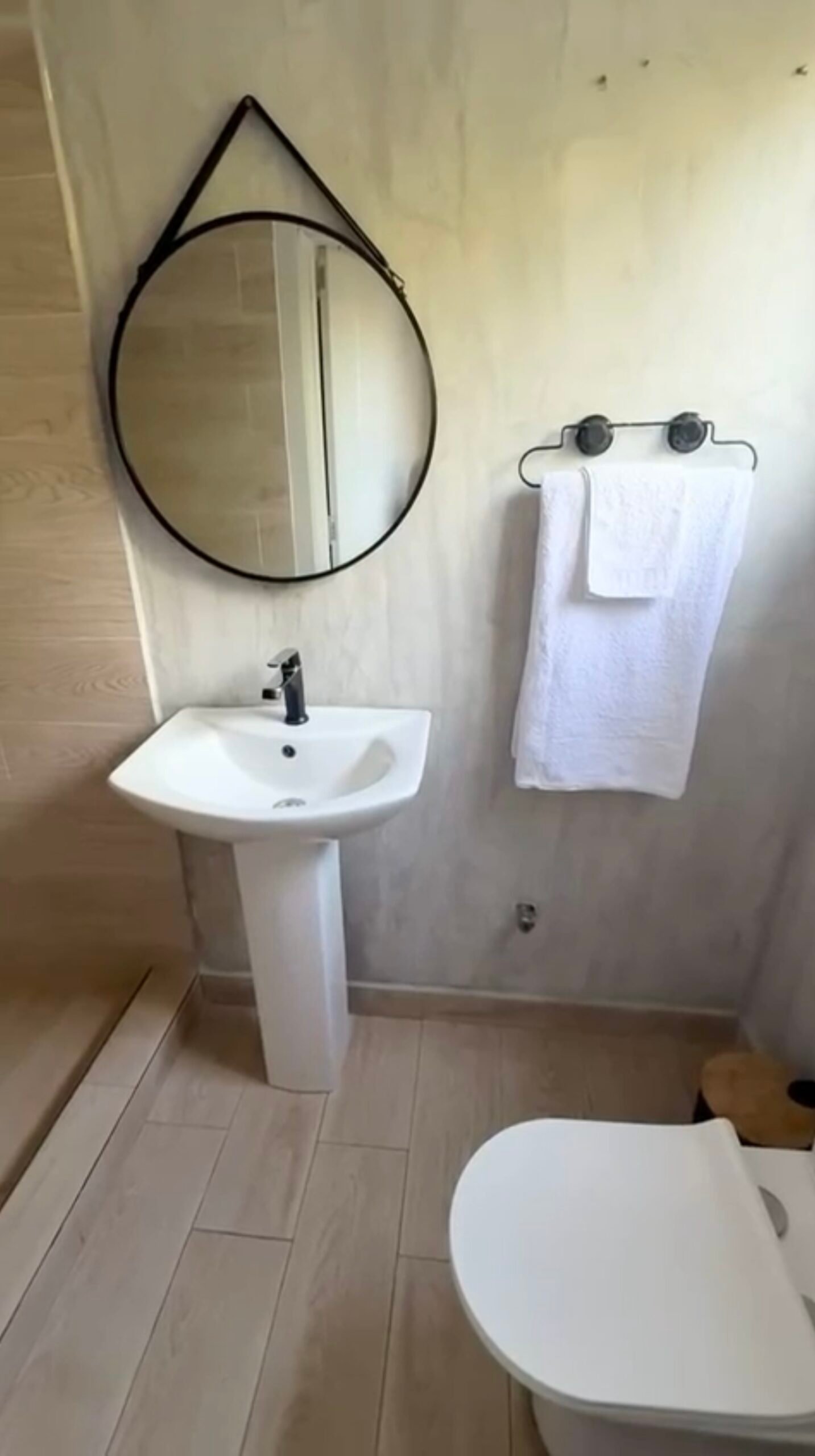 3-Bedroom House for Tent in West Trassaco