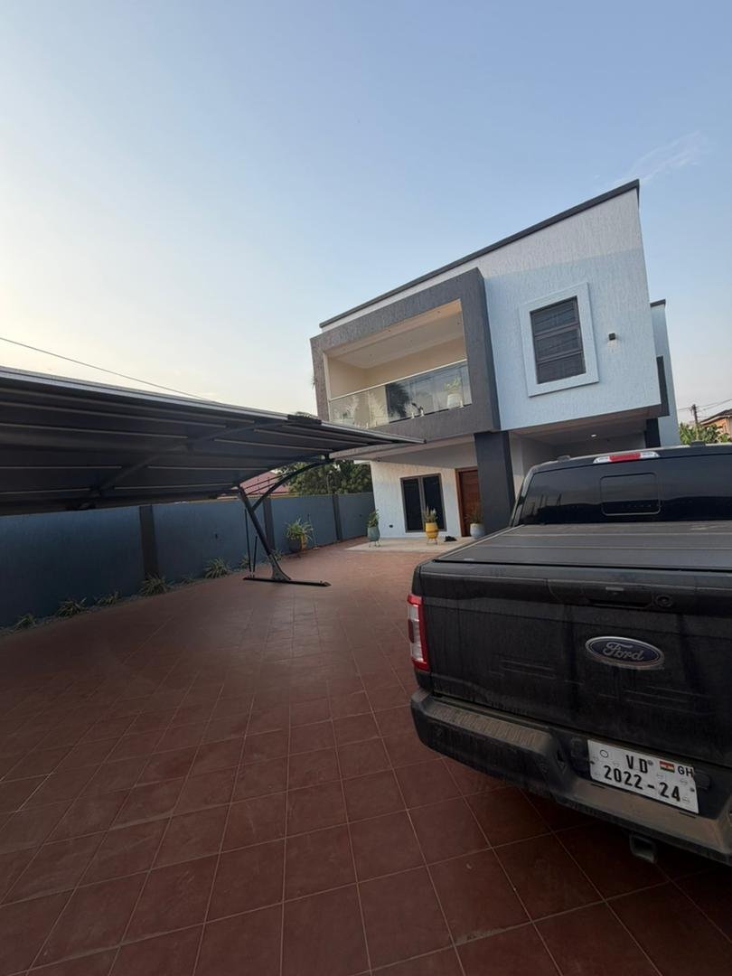 Luxury 4 Bedroom Townhouse for Rent in Accra, Ghana