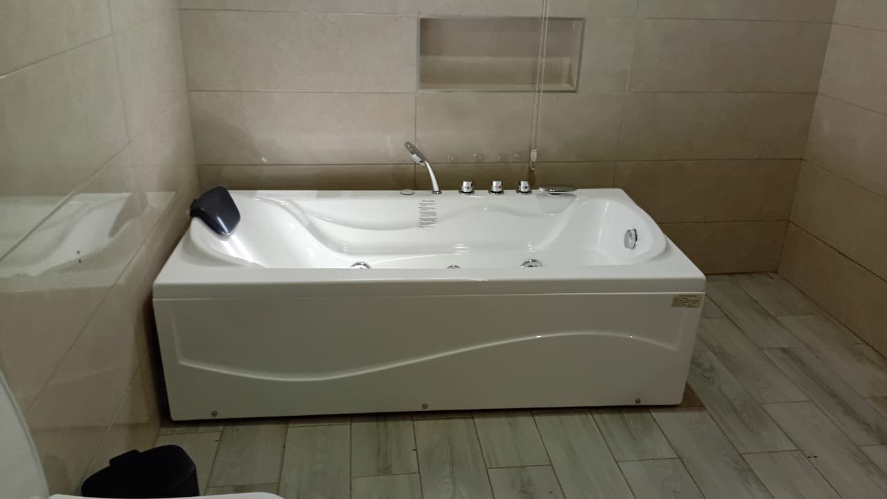 Luxury 4 Bedroom Townhouse for Rent in Accra, Ghana