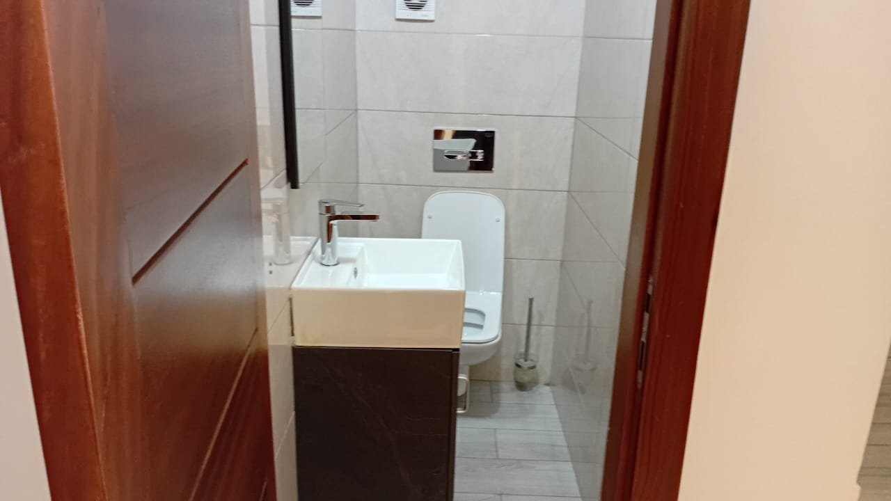 Luxury 4 Bedroom Townhouse for Rent in Accra, Ghana