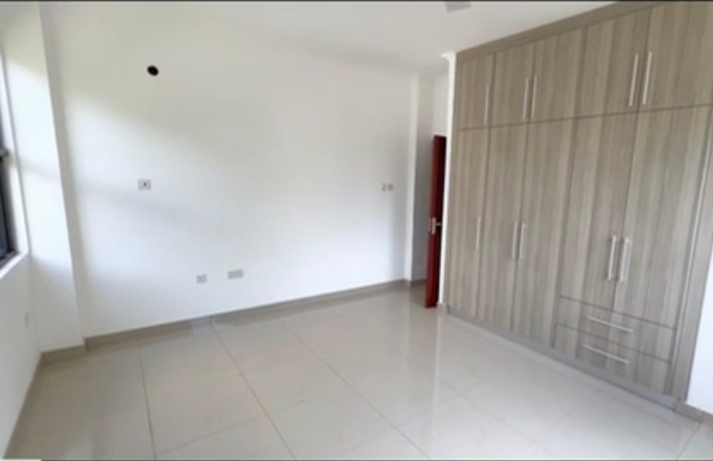 MODERN 3 BEDROOM APARTMENT FOR SALE IN TEMA